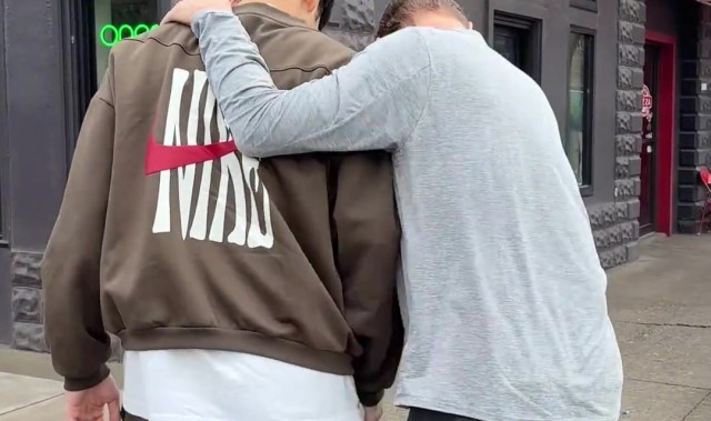 张博源正式访问俄勒冈大学！球队主帅阿尔特曼亲自接待陪同