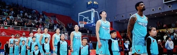 kaiyun-狂飙13记3分，青岛队投疯了！刘维伟变阵成功，3大本土球员大爆发|青岛市|福建队|赵嘉义|球队|威瑟斯庞_新浪体育_新浪新闻